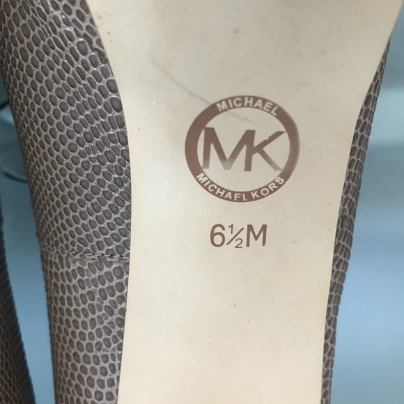 Michael Kors - Tan Crocodile Platform Heel / Pump - Picture 10 of 10